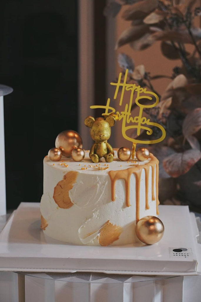 Kingston Gold Drip Bear Cake