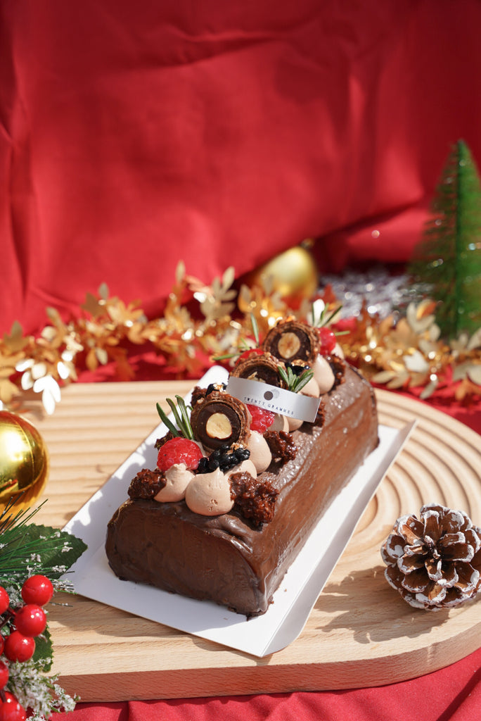 [Pre-Order] Signature Christmas Namelaka Log Cake