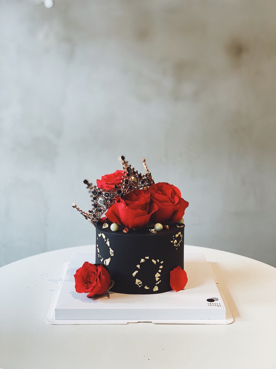 Beatrice Roses Cake